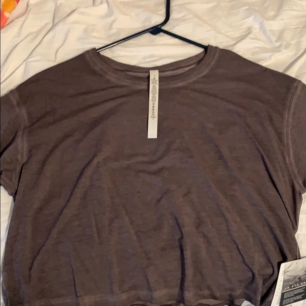 Lululemon Cropped T-shirt